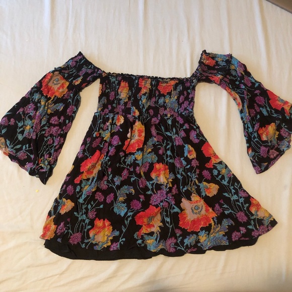 𝘊𝘶𝘵𝘦 𝘧𝘭𝘰𝘳𝘢𝘭 𝘸𝘩𝘪𝘮𝘴𝘺 𝘥𝘳𝘦𝘴𝘴. 🌷 - Picture 2 of 4